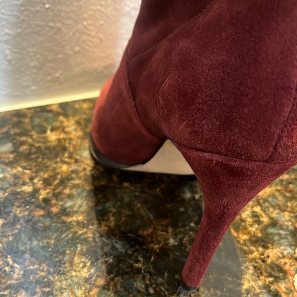 BCBG Burgundy suede women's booties. Women's size: 8 - Picture 6 of 6